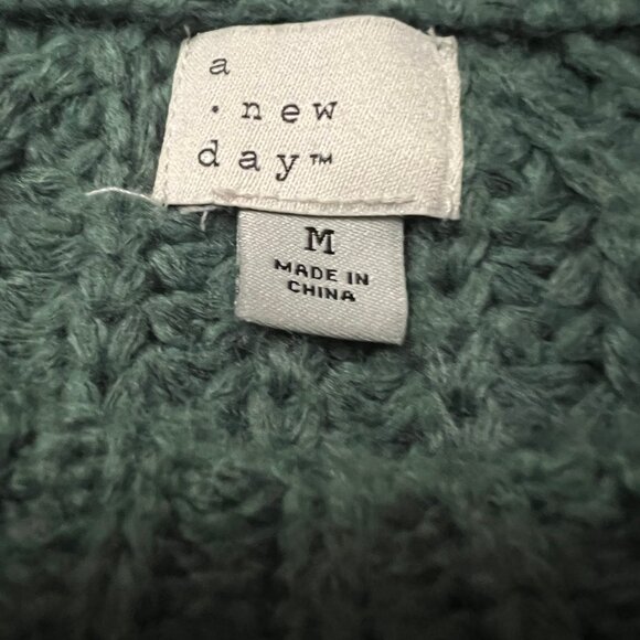 A New Day Green Textured Knit Sweater - Picture 5 of 7